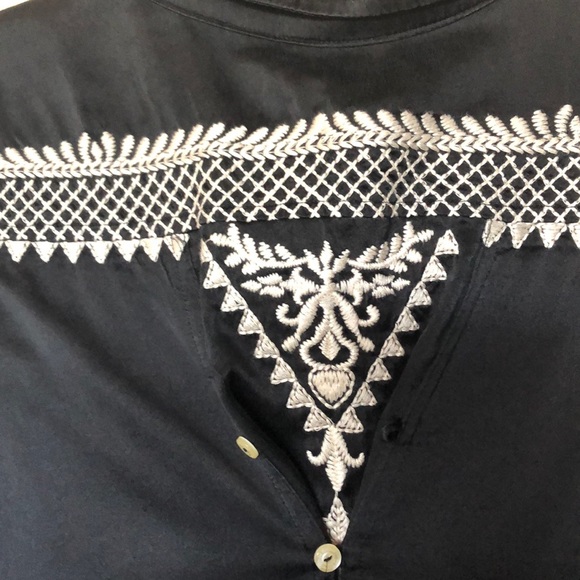 Johnny Was NWT silk button front & back blouse - Picture 5 of 8